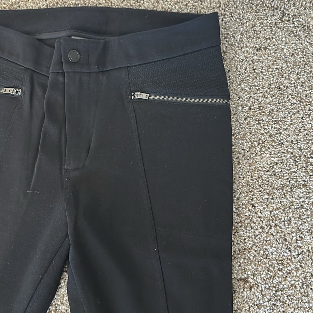 ATHLETA Stellar Knit Crop, Black, Size 6, Like New - Picture 6 of 10